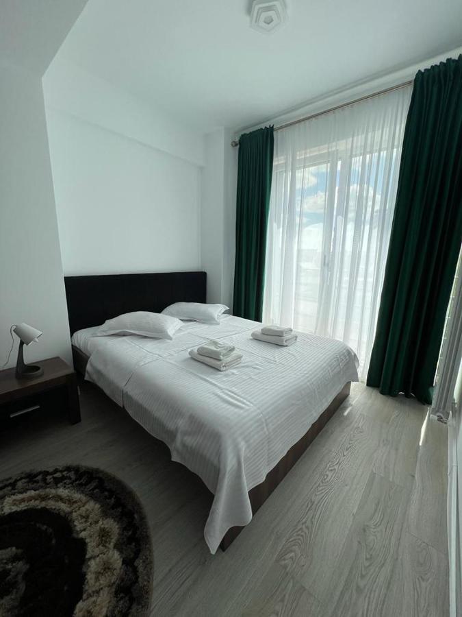 Urban Apartments And Studios - City Center Iasi Exterior photo