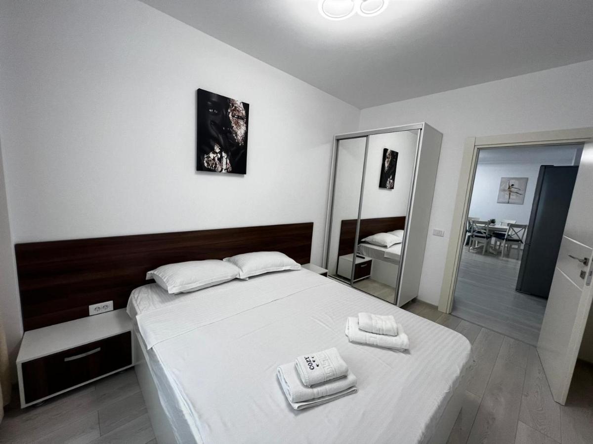 Urban Apartments And Studios - City Center Iasi Exterior photo