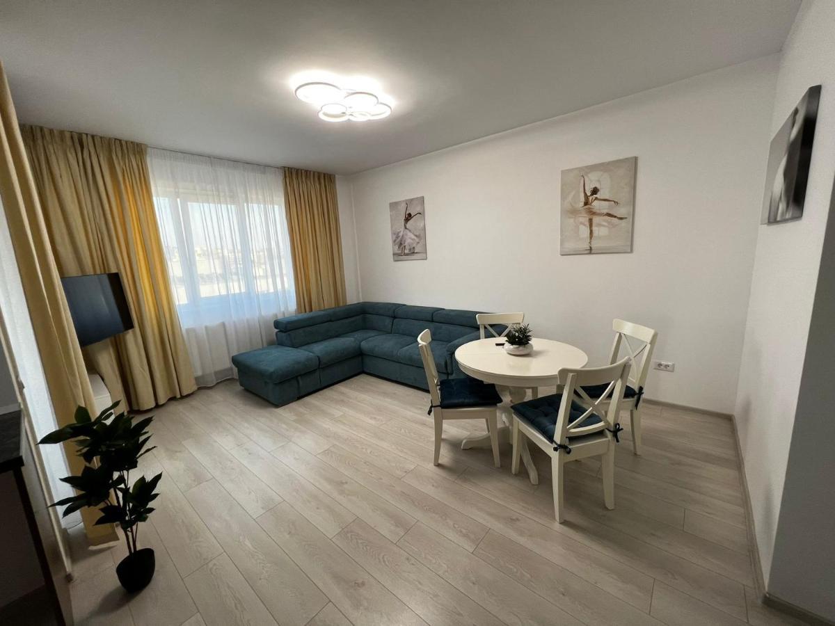 Urban Apartments And Studios - City Center Iasi Exterior photo